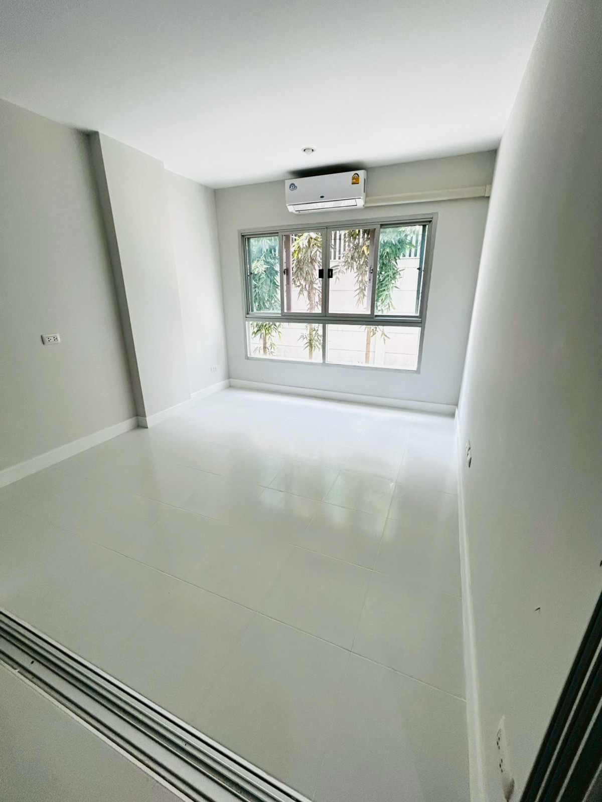 For SaleCondoChaengwatana, Muangthong : Empty 1 bedroom room for sale, Condo The Cube Plus Chaengwattana (AM2100)