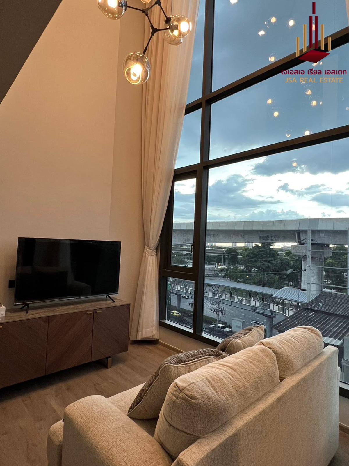 ขายคอนโดลาดพร้าว เซ็นทรัลลาดพร้าว : ✨ For Sale:  The Crest Park Residences ✨1bed plus duplex ✨ Only 8,500,000 THB✨