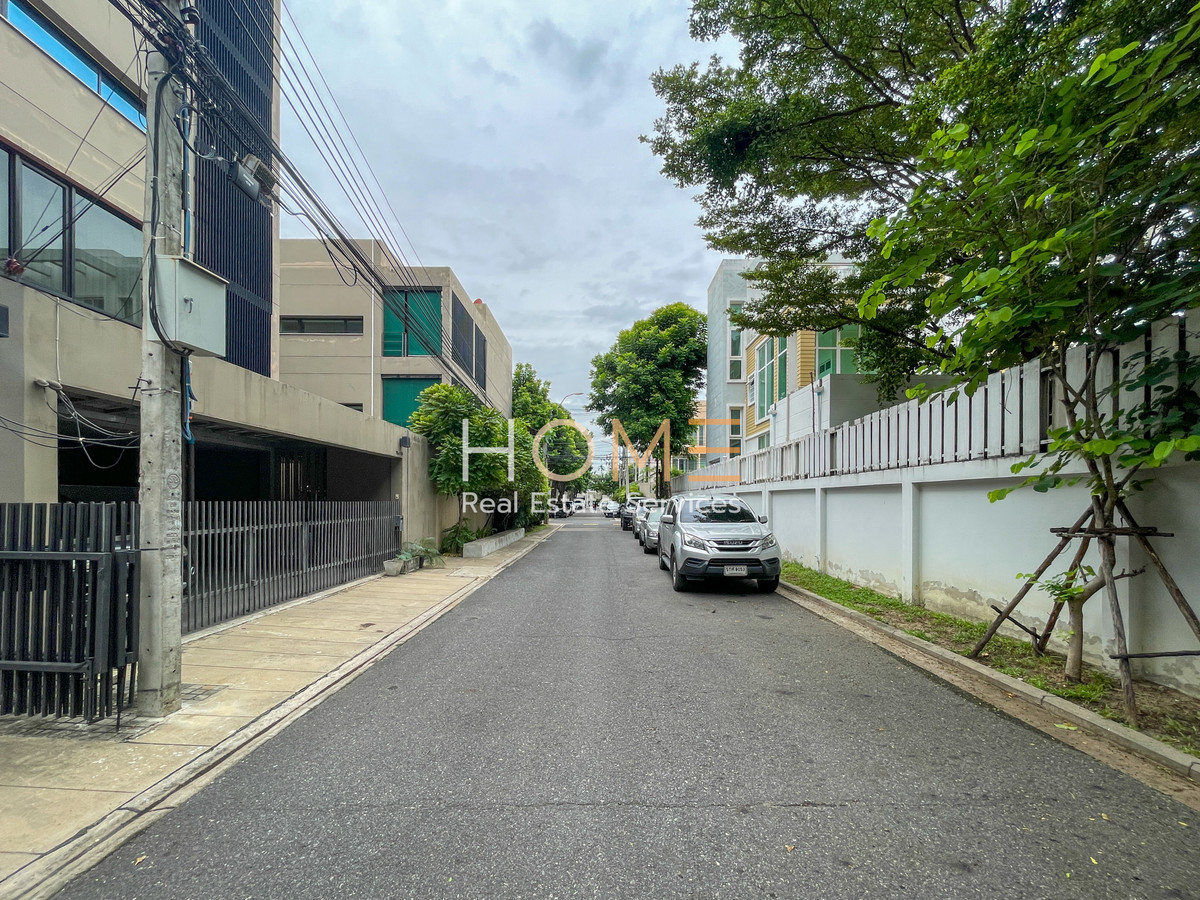 For RentTownhomePattanakan, Srinakarin : Townhome Noble Cube Pattanakarn / 4 Bedrooms (FOR RENT) PALM797