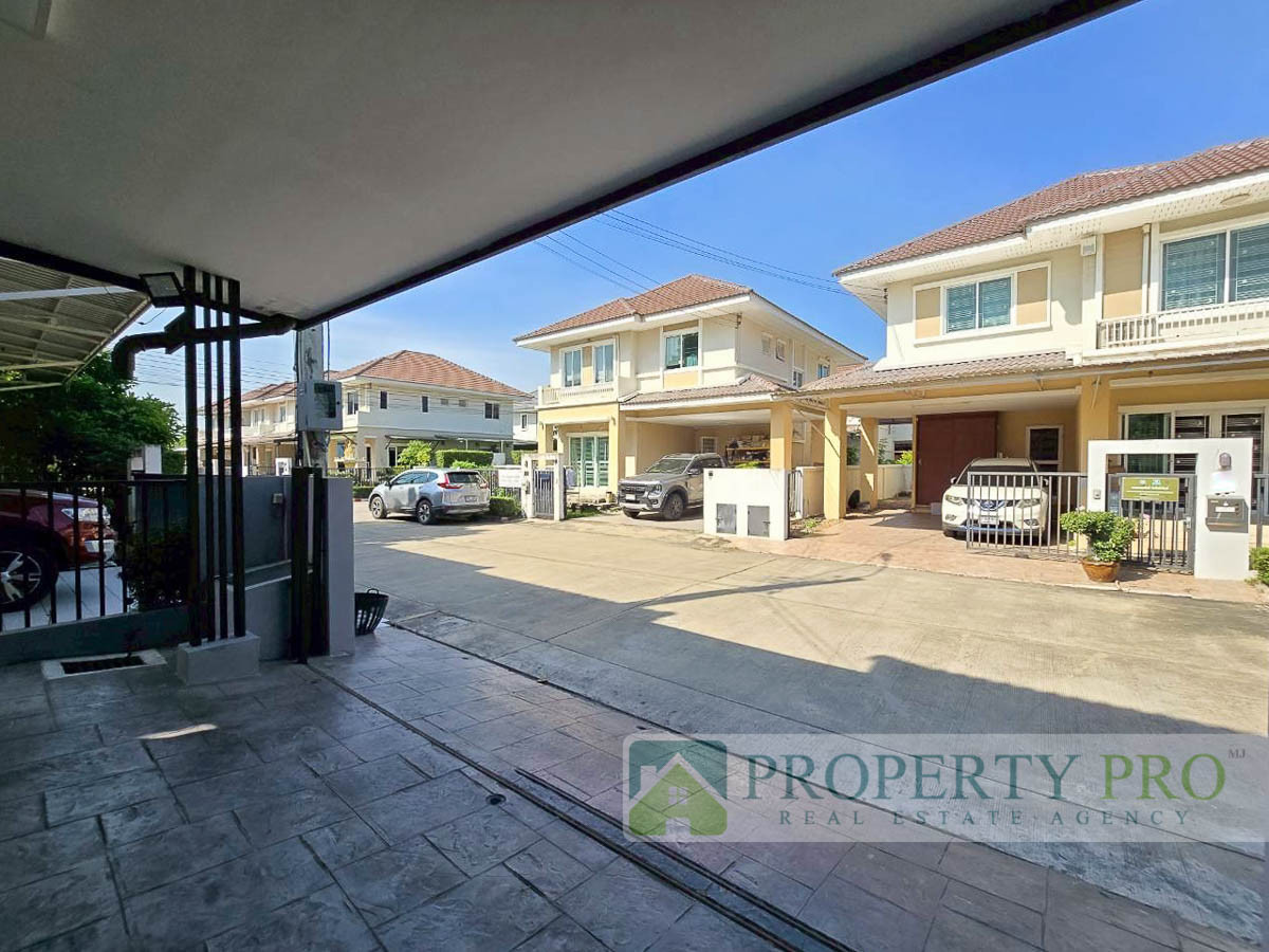 ขายบ้านลาดกระบัง สุวรรณภูมิ : ขาย บ้าน กรองทอง ทรอปิคอล เฉลิมพระเกียรติ ร.9 บ้านเดี่ยว 2 ชั้น 4 ห้องนอน 56 ตรว 200 ตรม หลังริม สภาพดีมาก มีส่วนต่อเติม ใกล้ ประเวศ อ่อนนุช ศรีนครินทร์ สวนหลวง ลาดกระบัง : MJ25S-008