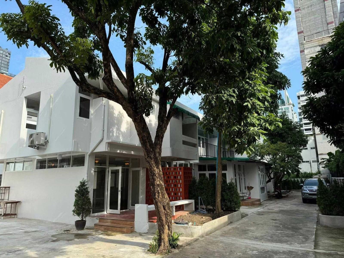 ให้เช่าโฮมออฟฟิศสุขุมวิท อโศก ทองหล่อ : House Office for rent at Sukhumvit 27 Near Emporium Shoppingmall