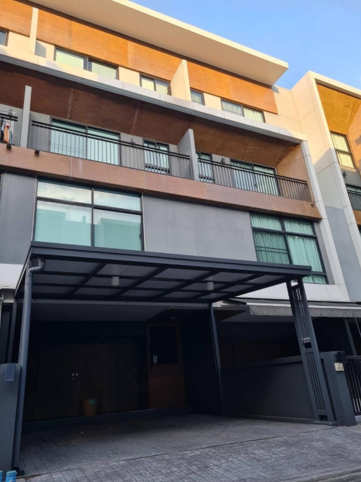 For RentTownhomeRama3 (Riverside),Satupadit : For rent/sale Townhome Arden Rama 3 22 sq m. 210 sq m. 3 bedrooms, 4 bathrooms, ready to move in.