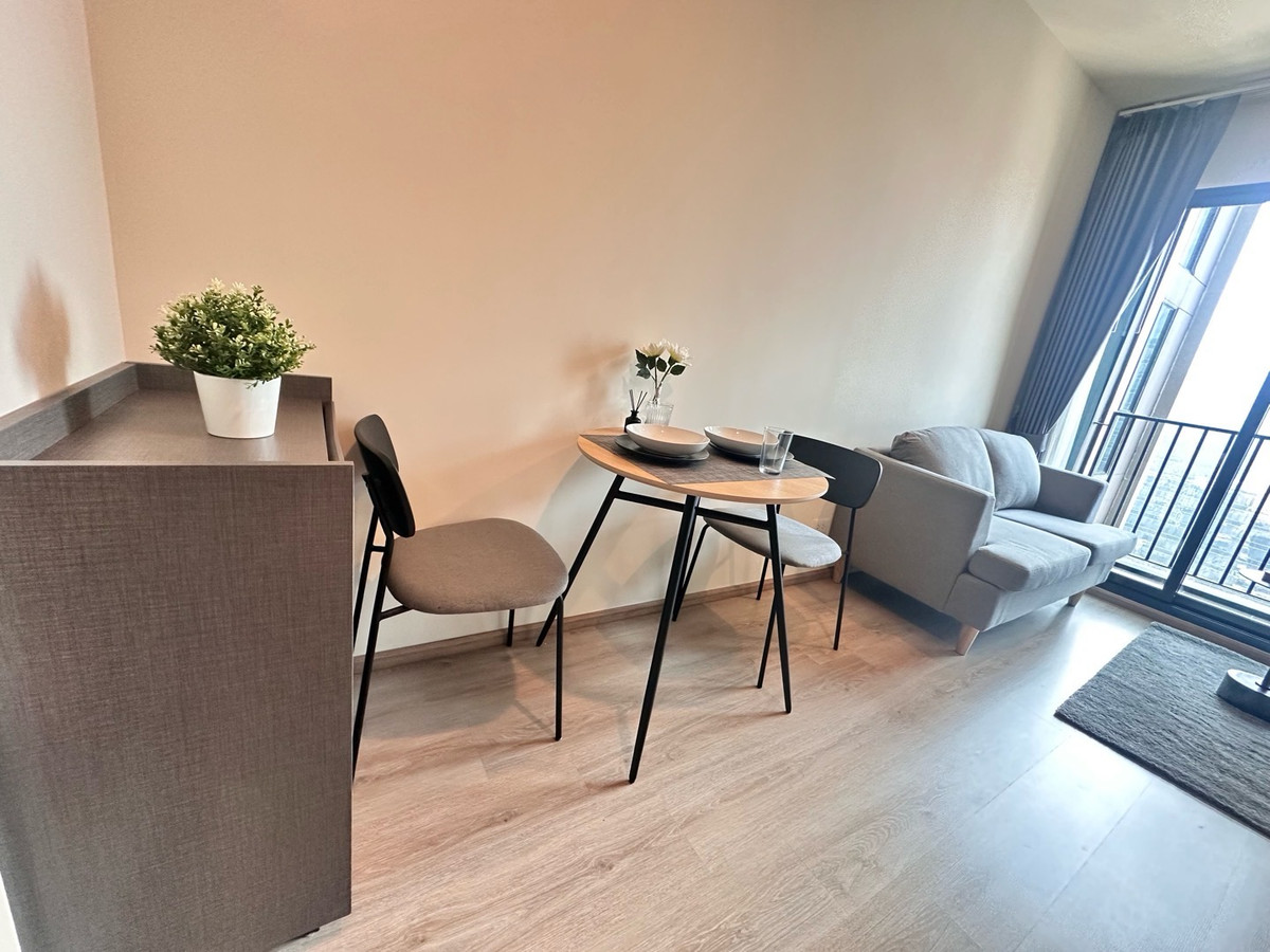 For RentCondoRama9, Petchburi, RCA : [𝑹𝒆𝒏𝒕] Nue District R9 (New District R9)