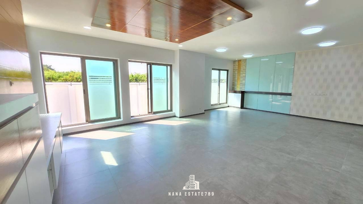 ขายโฮมออฟฟิศลาดกระบัง สุวรรณภูมิ : บ้านเดี่ยว/Home office ขนาดใหญ่ รีโนเวทพร้อมเข้าอยู่ 193.9 ตร.ว พท.ใช้สอยกว่า 1,000 ตร.ม ตรงข้ามสวนหลวงร.9