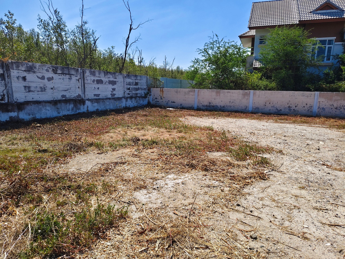 For SaleLandSamut Prakan,Samrong : SF130 empty land for sale☘️ Cheapest in the project 180 Bang Pu Beach House, next to the sea.