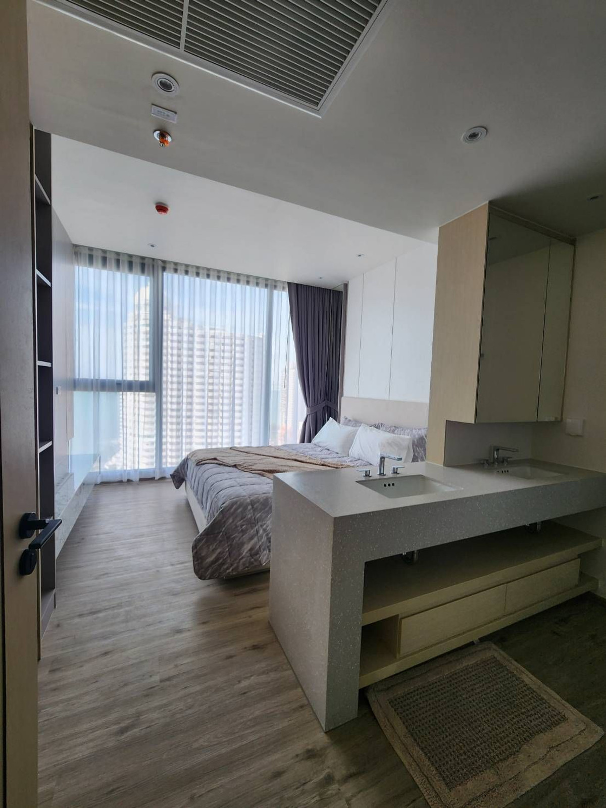 For RentCondoPattaya, Bangsaen, Chonburi : for rent Condo Arom wongamat beach 1 Bed 37.5 Sq.m (S03-2216) 