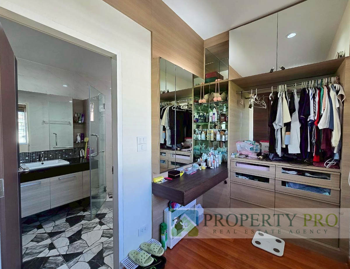 ขายบ้านลาดกระบัง สุวรรณภูมิ : ขาย บ้าน กรองทอง ทรอปิคอล เฉลิมพระเกียรติ ร.9 บ้านเดี่ยว 2 ชั้น 4 ห้องนอน 56 ตรว 200 ตรม หลังริม สภาพดีมาก มีส่วนต่อเติม ใกล้ ประเวศ อ่อนนุช ศรีนครินทร์ สวนหลวง ลาดกระบัง : MJ25S-008