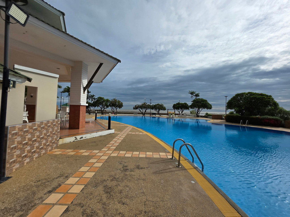 For SaleLandSamut Prakan,Samrong : SF130 empty land for sale☘️ Cheapest in the project 180 Bang Pu Beach House, next to the sea.