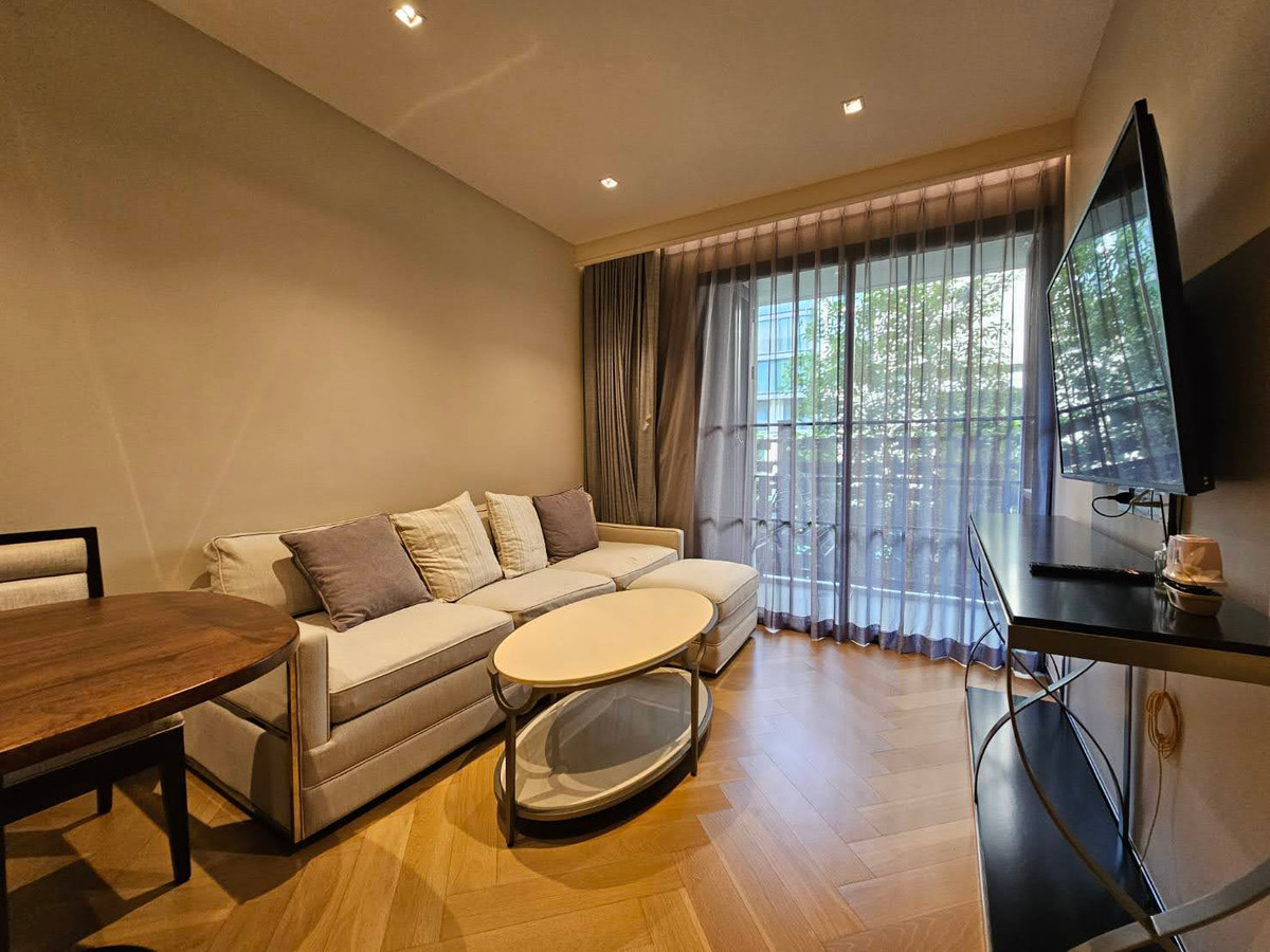 ขายคอนโดสุขุมวิท อโศก ทองหล่อ : ราคาดีสุด!! สองห้องนอน คอนโดใหม่ สวย สงบร่มรื่นมากๆ ใจกลางเอกมัย