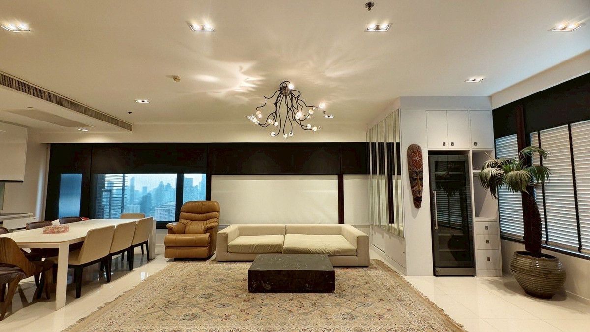 For RentTownhomeSiam Paragon ,Chulalongkorn,Samyan : LTH14000 – Townhome for Rent | Soi Kasemsan 1 | 225 sqm | 3 Beds 4 Baths | Near BTS National Stadium | 110K/Month | Townhome for rent Soi Kasemsan 1