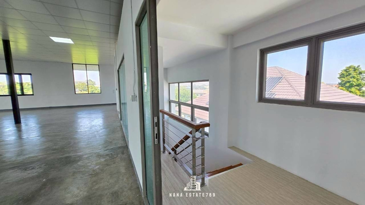 ขายโฮมออฟฟิศลาดกระบัง สุวรรณภูมิ : บ้านเดี่ยว/Home office ขนาดใหญ่ รีโนเวทพร้อมเข้าอยู่ 193.9 ตร.ว พท.ใช้สอยกว่า 1,000 ตร.ม ตรงข้ามสวนหลวงร.9