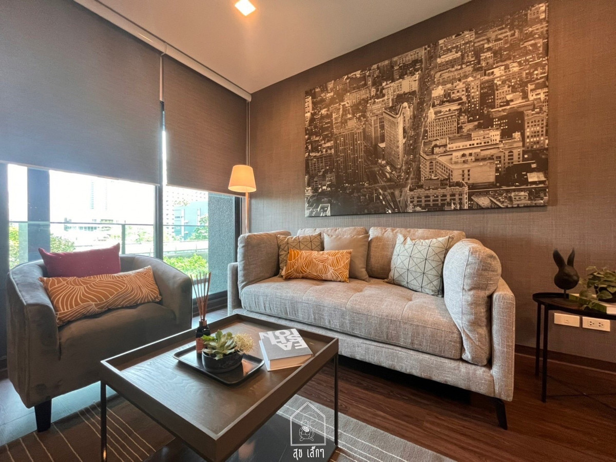 ขายคอนโดสุขุมวิท อโศก ทองหล่อ : ขายคอนโดสองห้องนอน ติดบีทีเอสทองหล่อ 0 เมตร ราคาดีมาก ห้องใหญ่ พื้นที่เยอะ