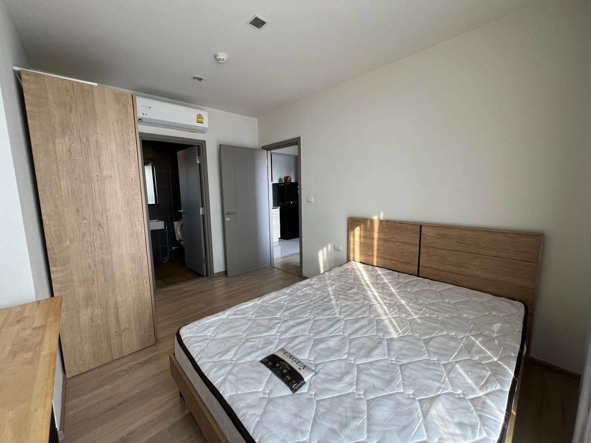 For RentCondoRama9, Petchburi, RCA : Condo for rent, The Base Garden-Rama 9, approximately 700 meters from Airport Rail Link Ramkhamhaeng.