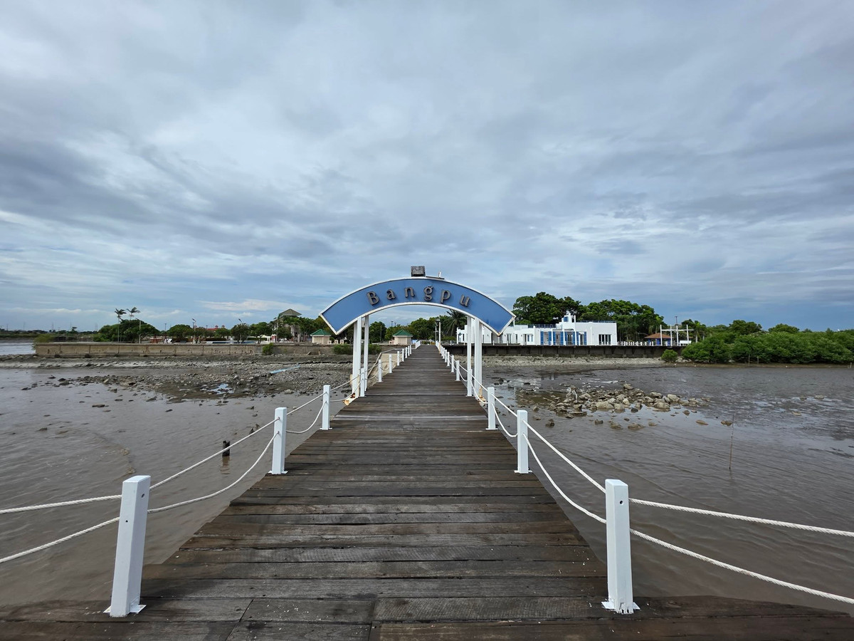 For SaleLandSamut Prakan,Samrong : SF130 empty land for sale☘️ Cheapest in the project 180 Bang Pu Beach House, next to the sea.