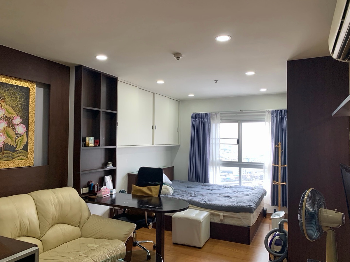 ขายคอนโดพระราม 3 สาธุประดิษฐ์ : ห้องแต่งครบพร้อมอยู่สภาพดี เฟอร์บิ้วท์อินทั้งห้อง แถมเครื่องใช้ไฟฟ้าครบ ชั้น20 วิวเมือง