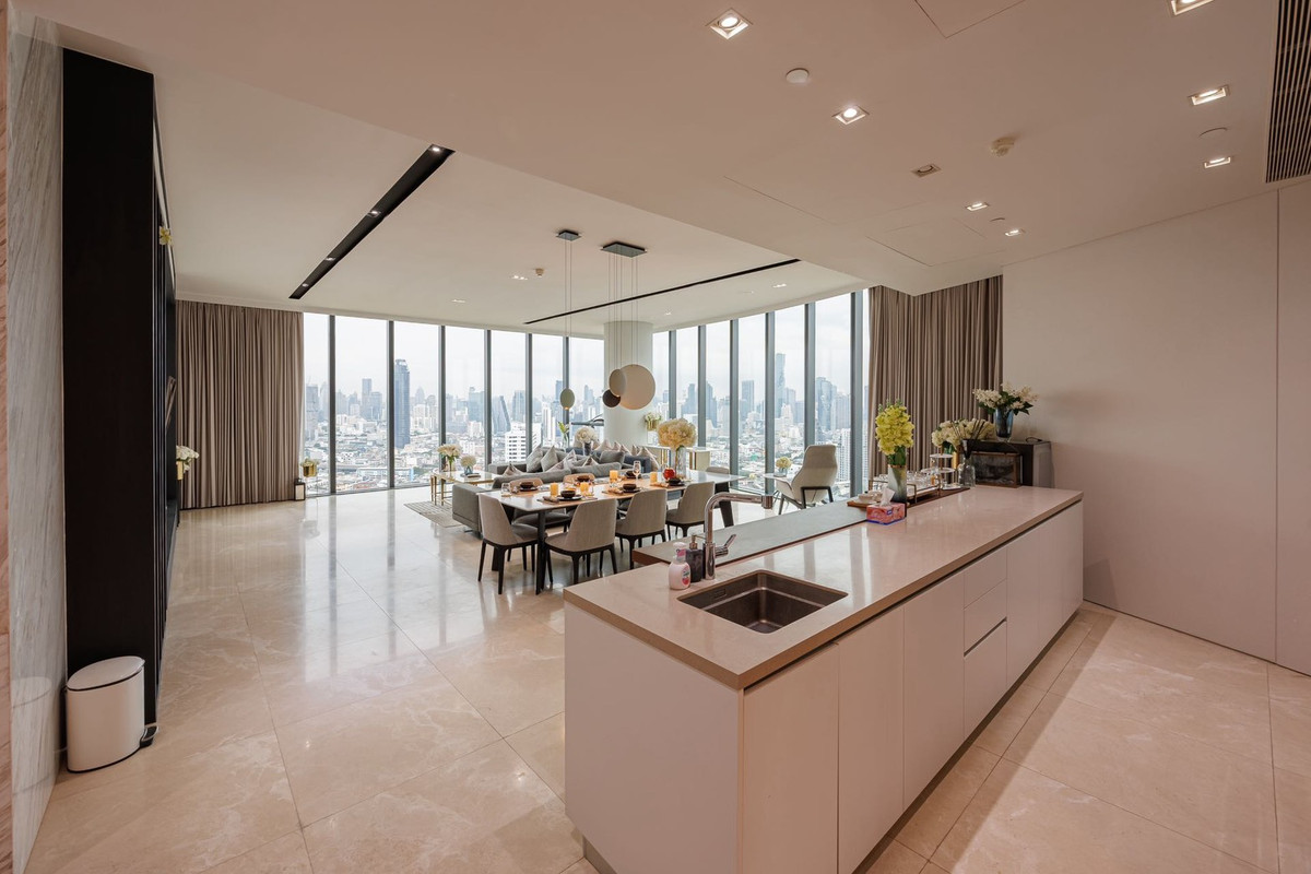 For RentCondoWongwianyai, Charoennakor : Condo for rent Banyan Tree Residence Monthly 320,000 thb.