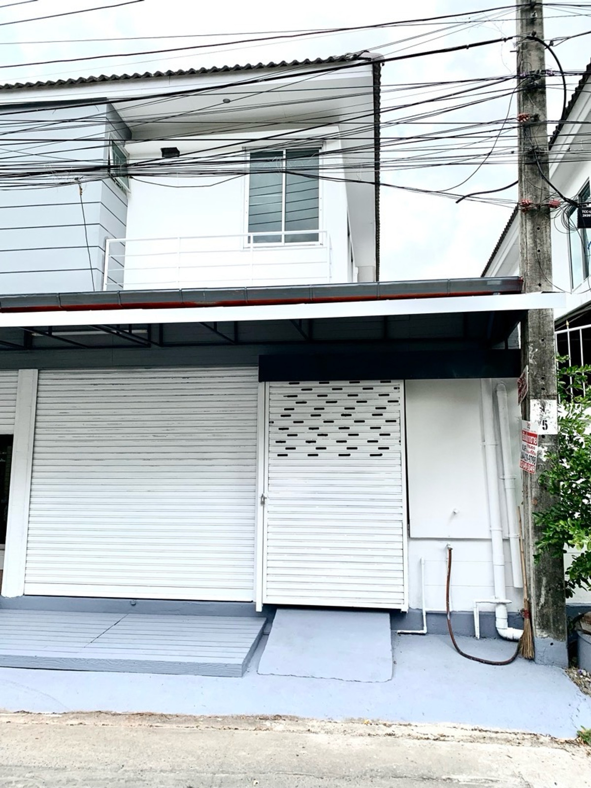 ให้เช่าทาวน์โฮมมีนบุรี-ร่มเกล้า : ให้เช่าทาวน์เฮ้าส์ อาเคเดีย พาร์ค วิลล์ รามคำแหง-ร่มเกล้า ใกล้ บิ๊กซี ฟู้ดเพลส เคหะร่มเกล้า เพียง 5 นาที