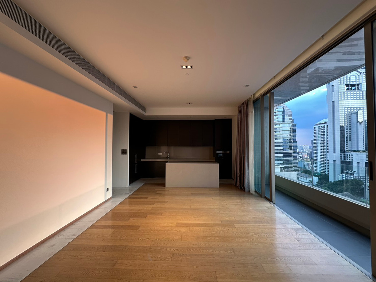 ให้เช่าคอนโดสีลม ศาลาแดง บางรัก : Condo for rent Saladaeng One Monthly 80,000 thb.