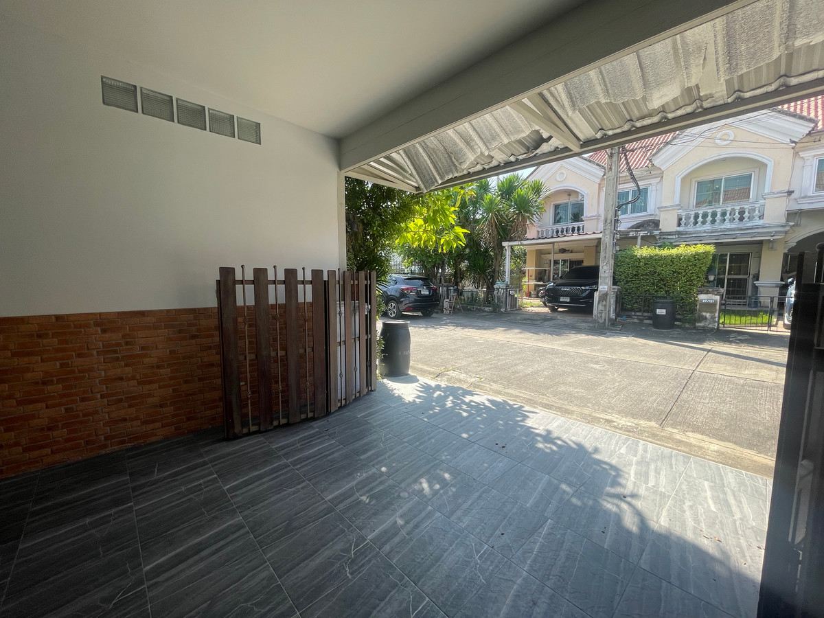 ขายทาวน์โฮมบางนา แบริ่ง ลาซาล : ขายทาวน์เฮ้าส์ นิรันดร์วิลล์ ศรีนครินทร์ (ซอยศรีด่าน 22)