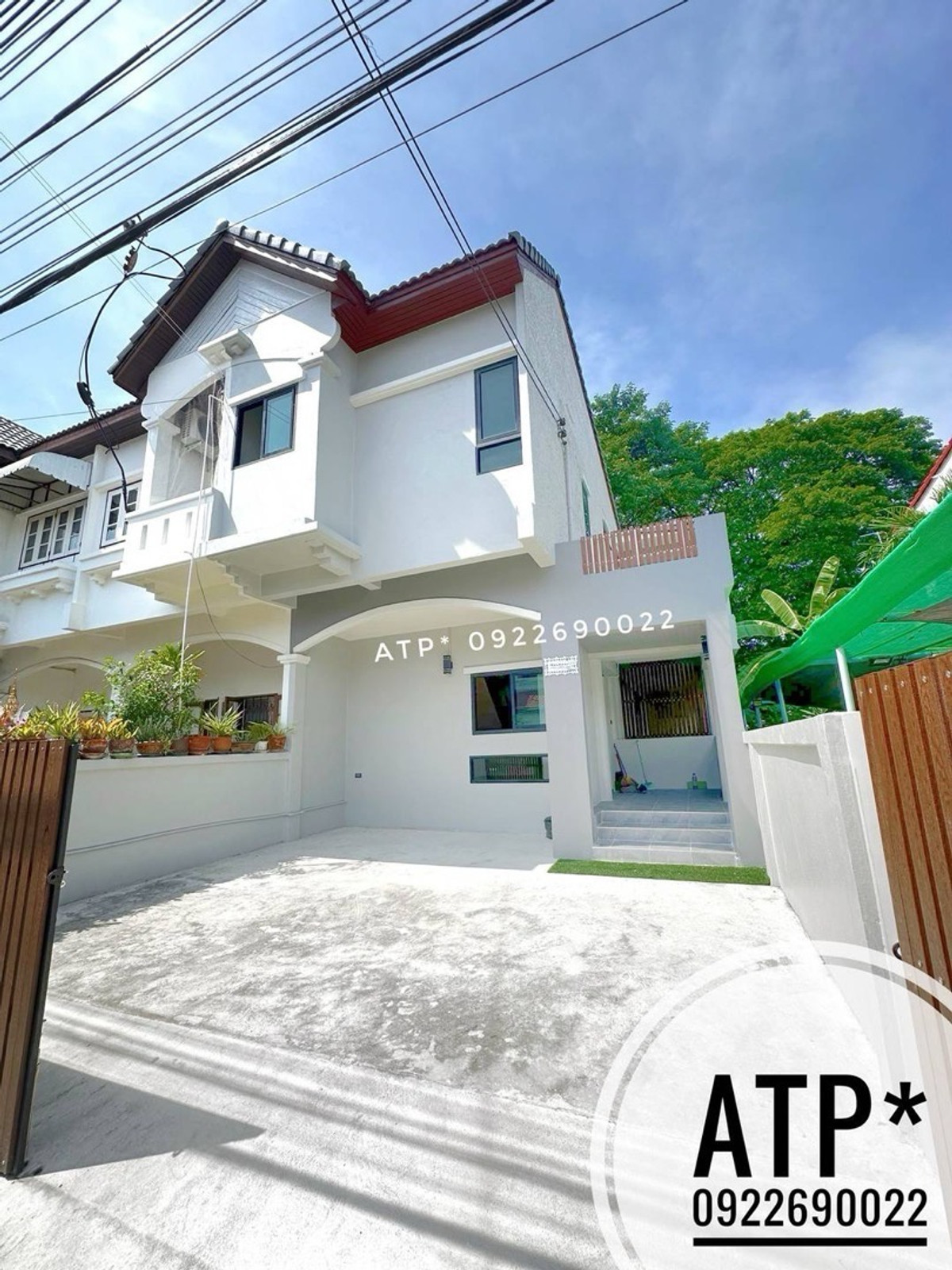 For RentTownhomeRamkhamhaeng, Hua Mak : **RENT25K** Partly Furnished Townhouse 27.7sqw/2FL/3BR/2BH/3AC/Living/Kitchen/2Parking @ Ramkhamhaeng-Huamak