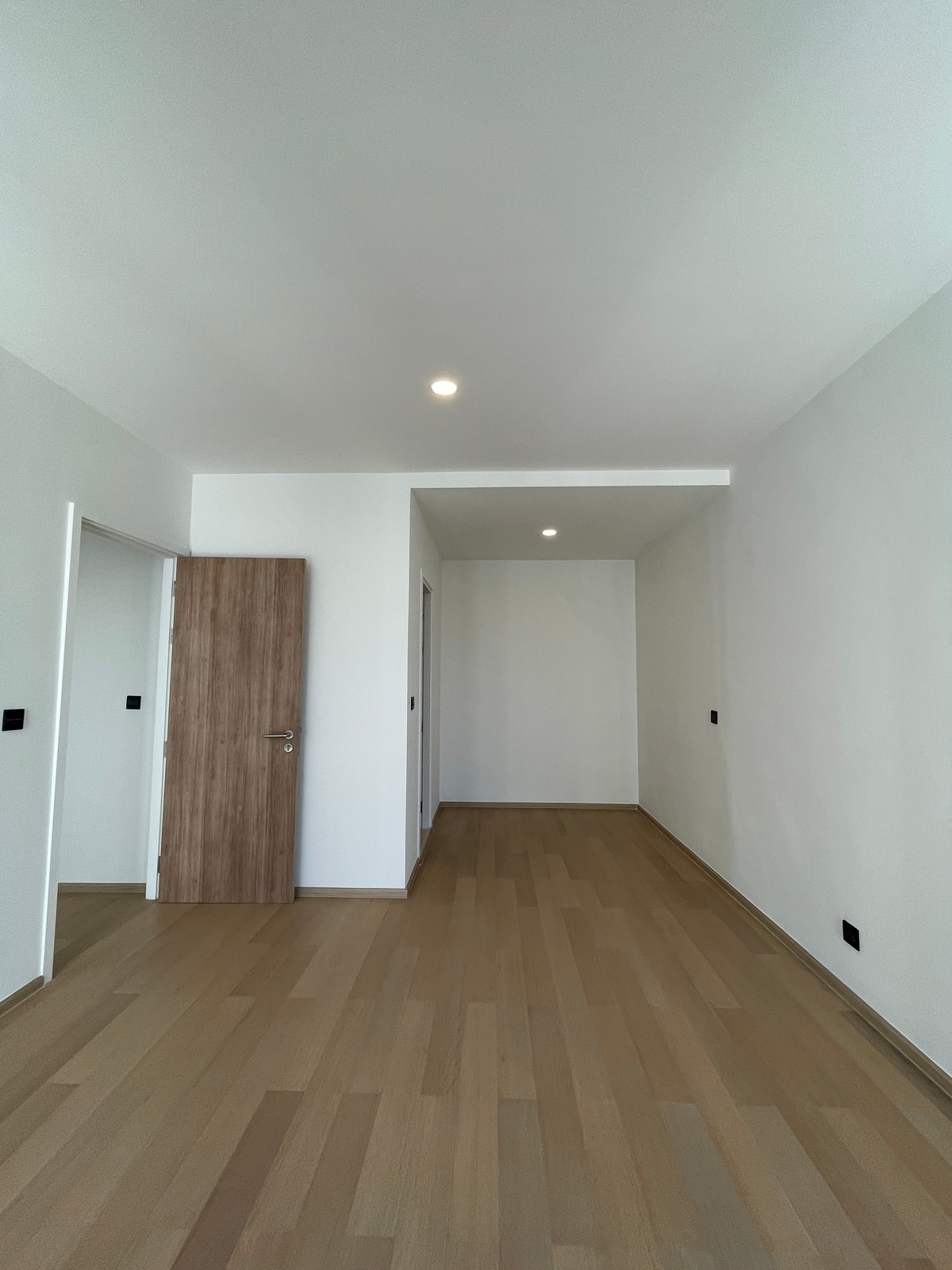 For SaleLadprao, Central Ladprao : [For Sale] Luxurious 3.5-story semi-detached house, Novel Residence Lat Phrao 18, usable area 417.4 sq m, like a single house in the heart of the city! Experience luxury living with the utmost privacy. In a potential location “Lat Phrao-Ratchada&