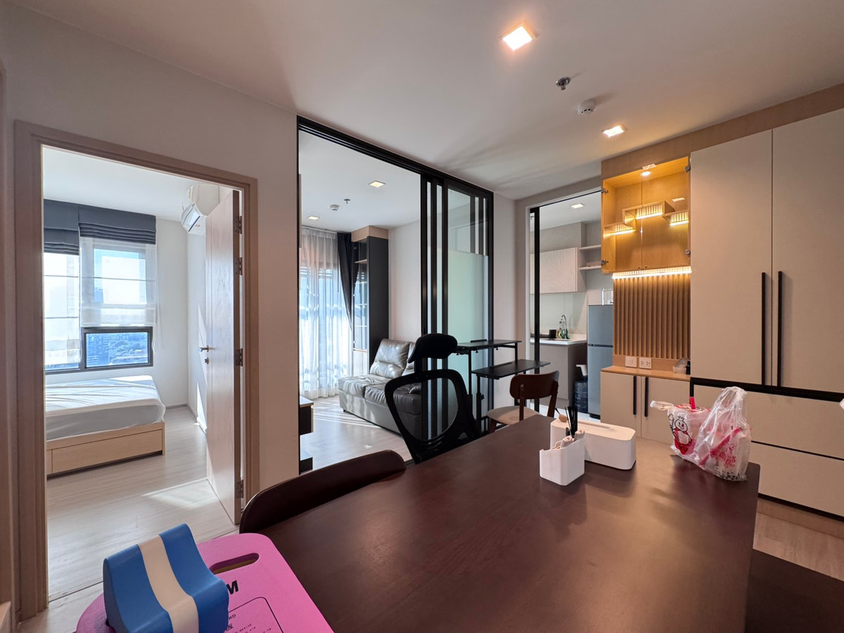 For RentCondoThaphra, Talat Phlu, Wutthakat : Life Sathorn Sierra, available room for rent, 1 bedroom, 1 multi-purpose room, separate kitchen, please inquire.