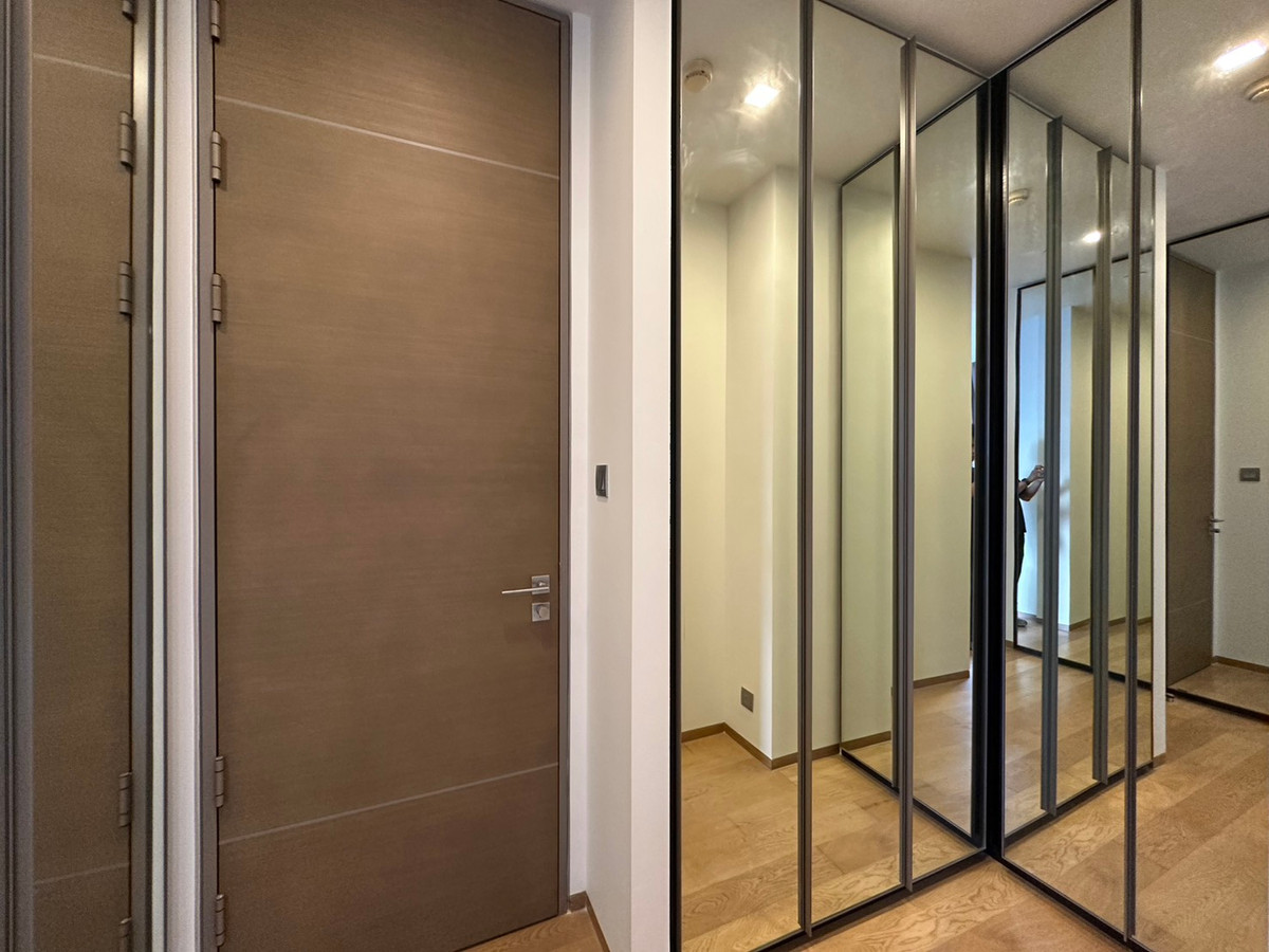 ให้เช่าคอนโดสีลม ศาลาแดง บางรัก : Condo for rent Saladaeng One Monthly 80,000 thb.