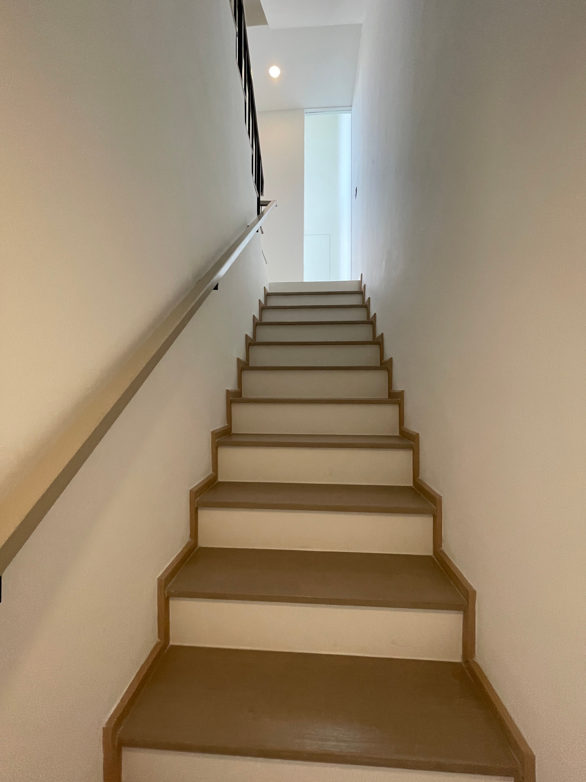 For SaleLadprao, Central Ladprao : [For Sale] Luxurious 3.5-story semi-detached house, Novel Residence Lat Phrao 18, usable area 417.4 sq m, like a single house in the heart of the city! Experience luxury living with the utmost privacy. In a potential location “Lat Phrao-Ratchada&