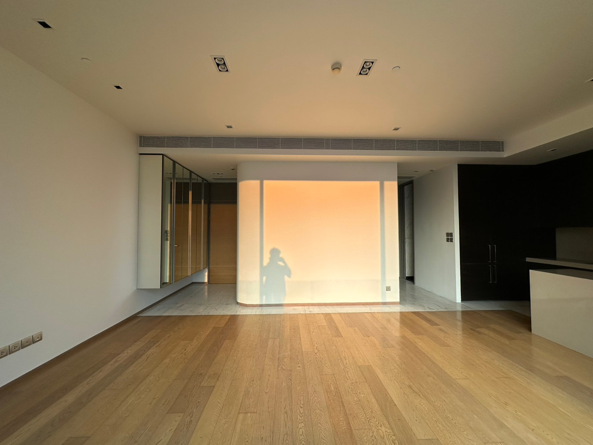 ให้เช่าคอนโดสีลม ศาลาแดง บางรัก : Condo for rent Saladaeng One Monthly 80,000 thb.