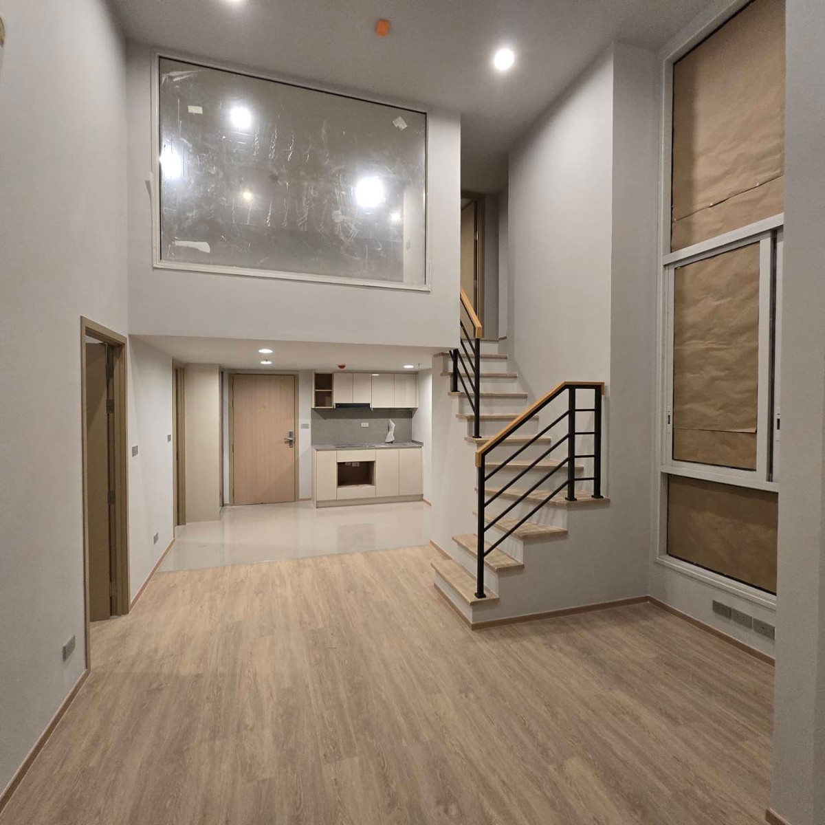 Sale DownCondoSiam Paragon ,Chulalongkorn,Samyan : Urgent before returning to the current price. Culture Chula 2bed 2bth, usable area 71.5sq.m. with two parking spaces, only 14.29mb. Call 095 7615782