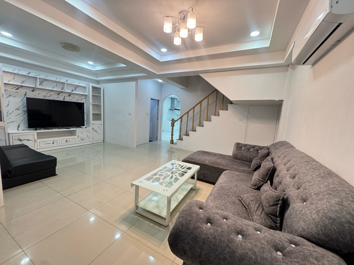 ให้เช่าทาวน์โฮมรัชดา ห้วยขวาง : 💚ทาวเฮ้าส์2ชั้น 4ห้องนอน รัชดา18 ห้วยขวาง เฟอร์+เครื่องใช้ไฟฟ้าครบ ใกล้พระราม9 เหม่งจ๋าย ให้เช่า ว่างพร้อมอยู่ 💚
