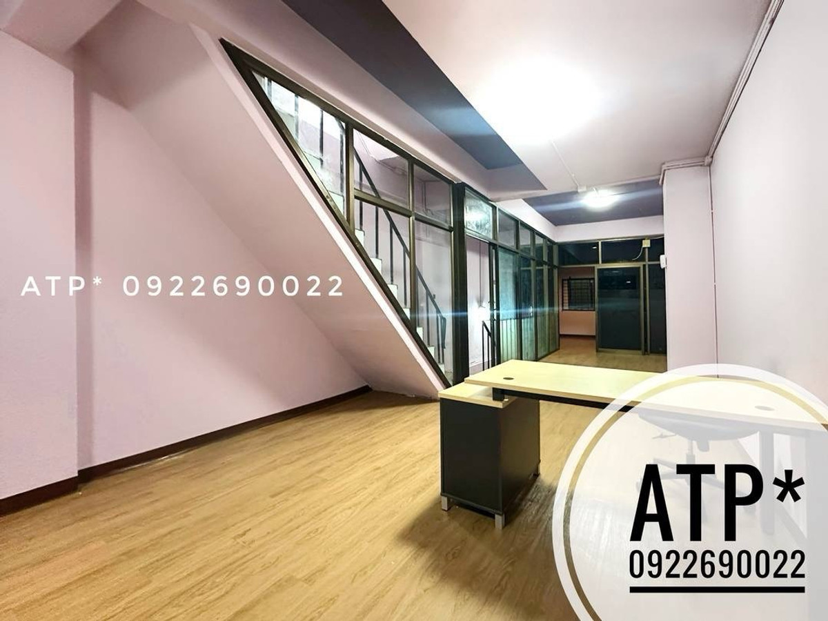 ให้เช่าอาคารพาณิชย์โชคชัย4 ลาดพร้าว71 : **เช่า26K/ขาย8MB** อาคารพาณิชย์26ตรว+ต่อเติมหลังบ้าน(พื้นที่ใหญ่)/4.5ชั้น/4โถง/3ห้องอเนกประสงค์/2ห้องน้ำ/2แอร์/เครื่องปั้มน้ำ/ระบบไฟฟ้า3เฟส/ที่จอดรถหน้าอาคาร/ระยะเดินถึงรถไฟฟ้าสายสีเหลือง150ม @ ลาดพร้าว-สะพานสอง-โชคชัยสี่