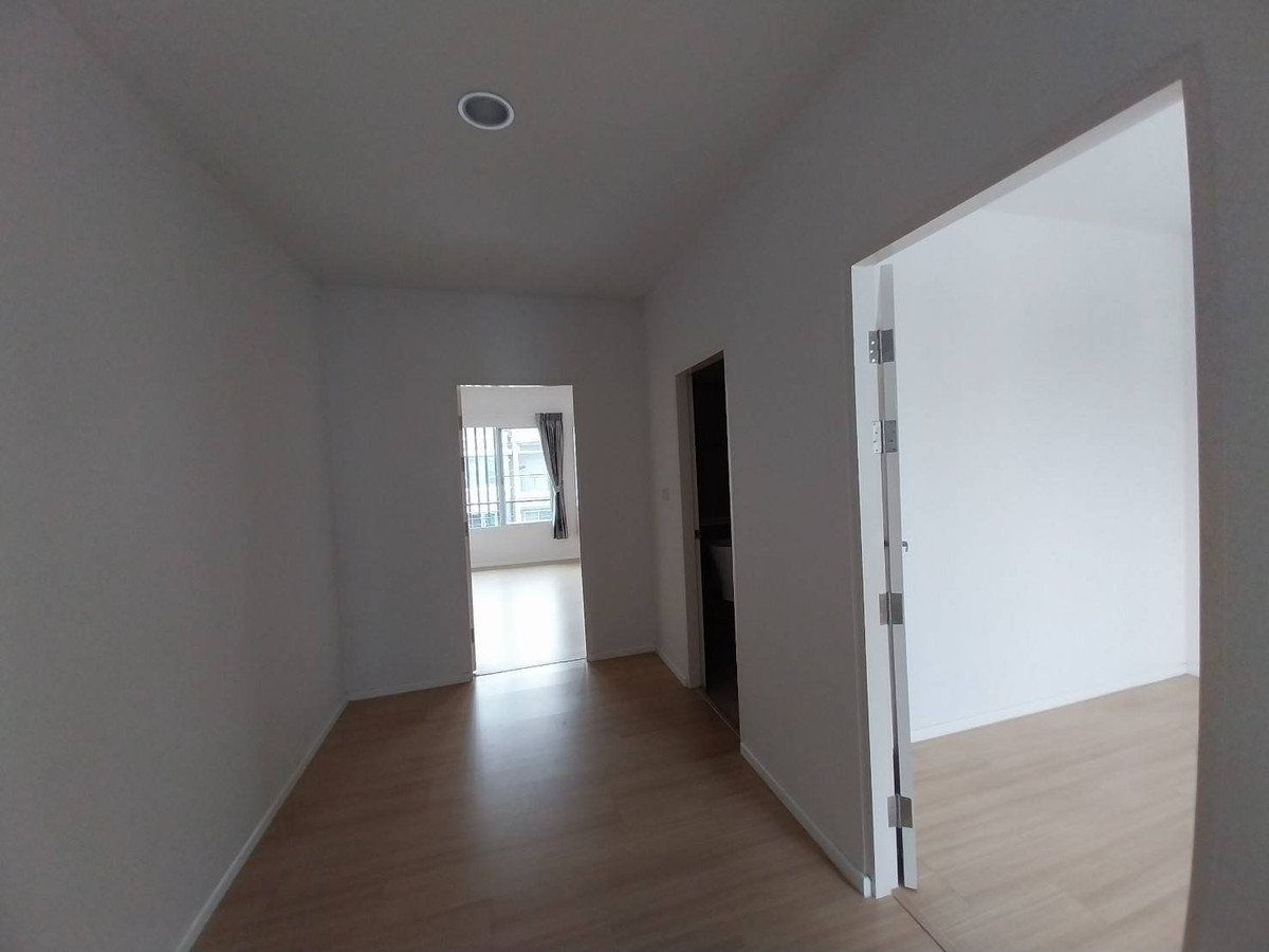 ขายทาวน์โฮมพระราม 5 ราชพฤกษ์ บางกรวย : ทาวน์โฮม บ้านกลางเมือง พิบูลสงคราม / 3 ห้องนอน (ขาย), Baan Klang Muang Piboonsongkram / Townhome 3 Bedrooms (FOR SALE) AOM021