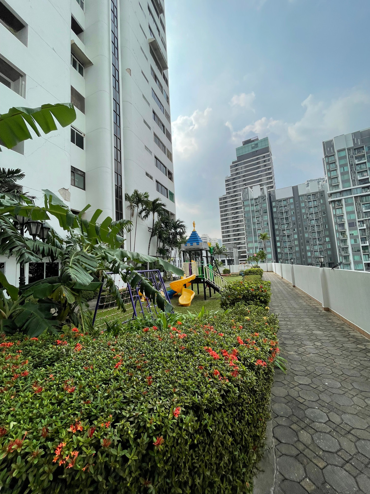 ให้เช่าคอนโดสุขุมวิท อโศก ทองหล่อ : ชั้น21C มีเพียง1 ห้องต่อชั้นเท่านั้น เฟอร์นิเจอร์ครบ