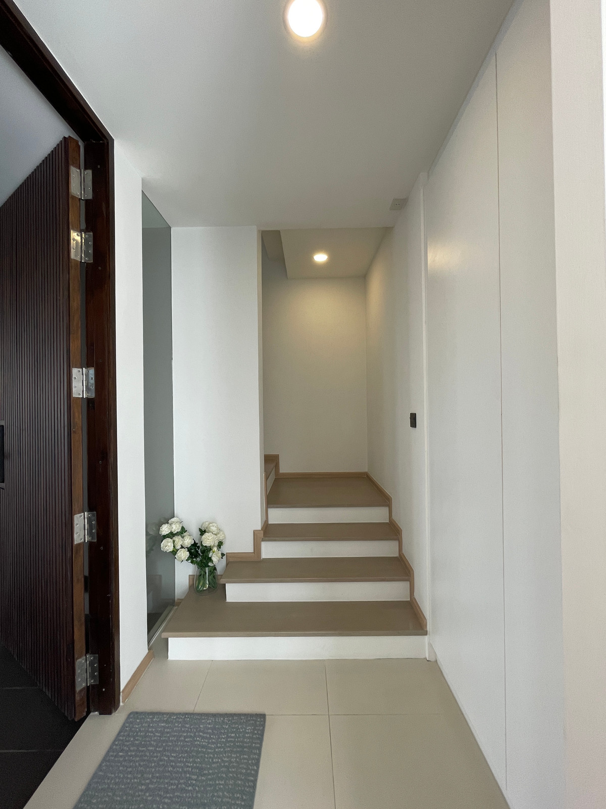 For SaleLadprao, Central Ladprao : [For Sale] Luxurious 3.5-story semi-detached house, Novel Residence Lat Phrao 18, usable area 417.4 sq m, like a single house in the heart of the city! Experience luxury living with the utmost privacy. In a potential location “Lat Phrao-Ratchada&
