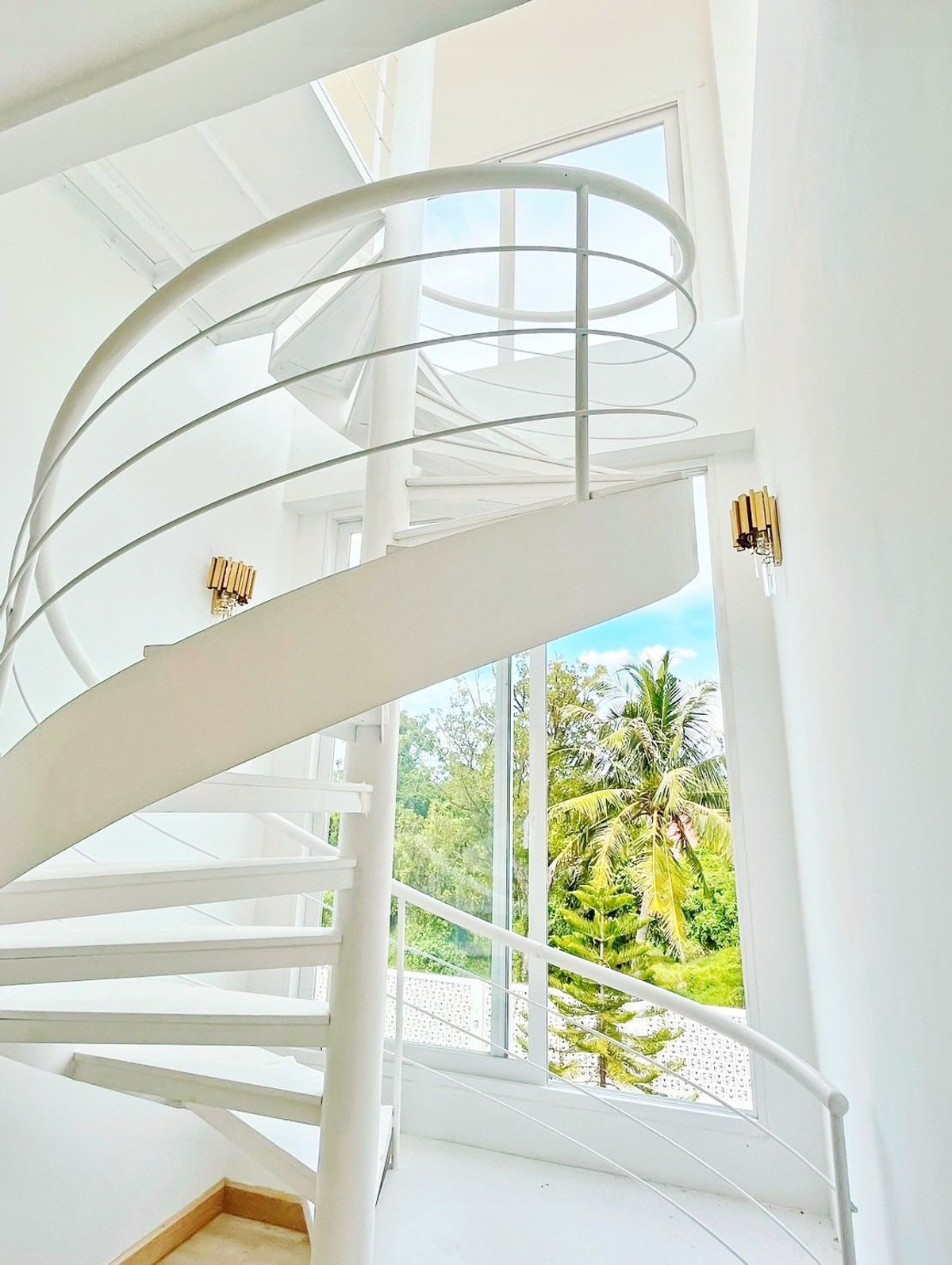 ขายบ้านพระราม 5 ราชพฤกษ์ บางกรวย : บ้านหรู หลังใหญ่ พร้อมสระว่ายน้ำ ✨ บ้านเดี่ยว ราชพฤกษ์ ซอยบางกร่าง 63/1 / 5 ห้องนอน (ขาย), Detached House Ratchaphruek Soi Bang Krang 63/1 / 5 Bedrooms (FOR SALE) AOM022