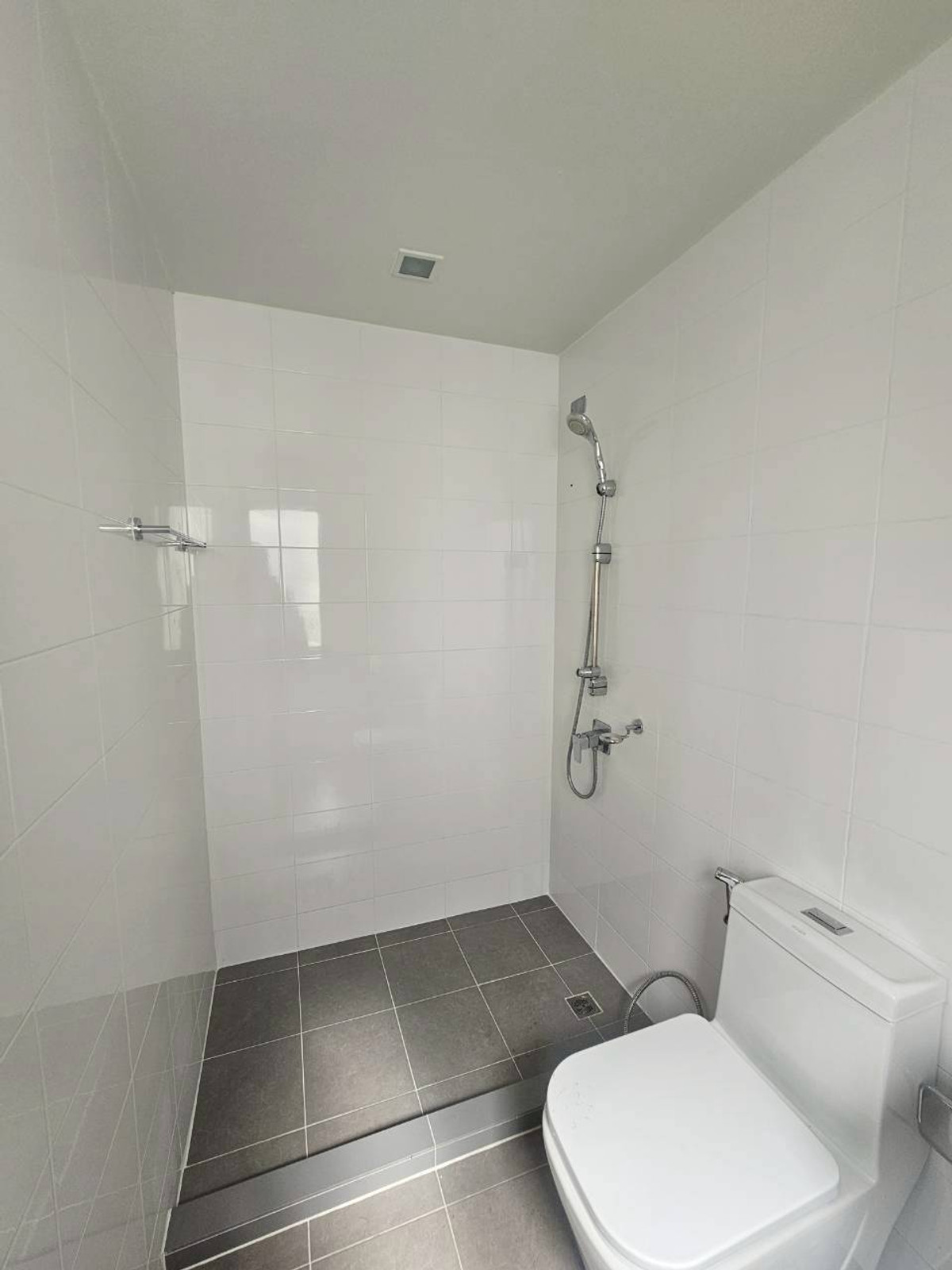 ให้เช่าทาวน์โฮมสมุทรปราการ สำโรง :  ✨ [YR678] ทาวน์โฮม 3 ชั้น Plex Bangna: ที่พักระดับผู้บริหาร ทำเลทองติดถนนใหญ่