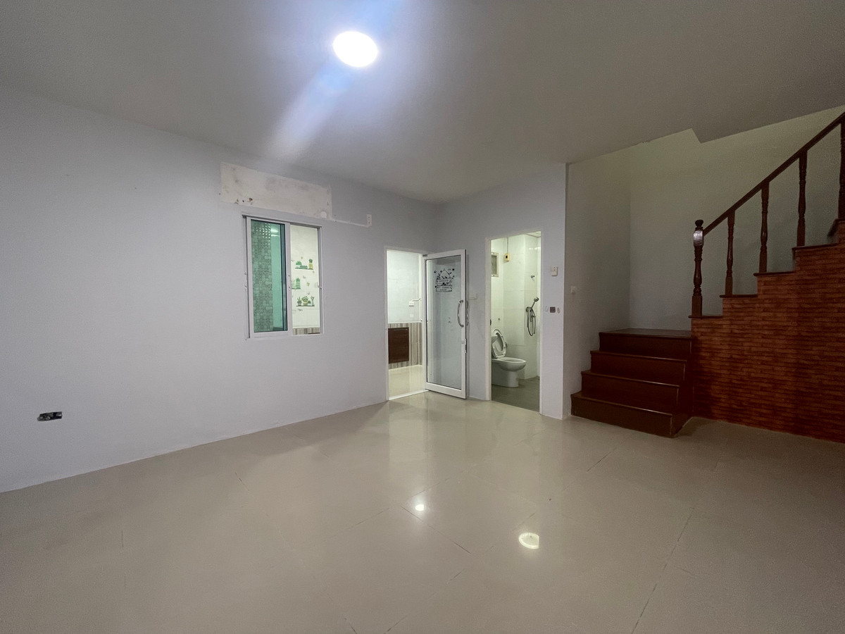 ขายทาวน์โฮมบางนา แบริ่ง ลาซาล : ขายทาวน์เฮ้าส์ นิรันดร์วิลล์ ศรีนครินทร์ (ซอยศรีด่าน 22)