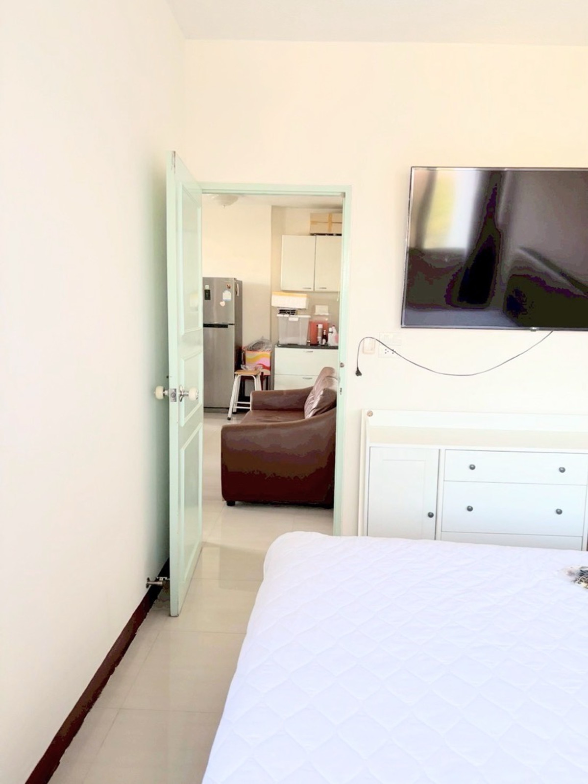 ให้เช่าคอนโดบางนา แบริ่ง ลาซาล : ด่วนสุดถูก ห้องขนาดใหญ่ โครงการติดถนน บางนาตราด อยู่ซอย 10