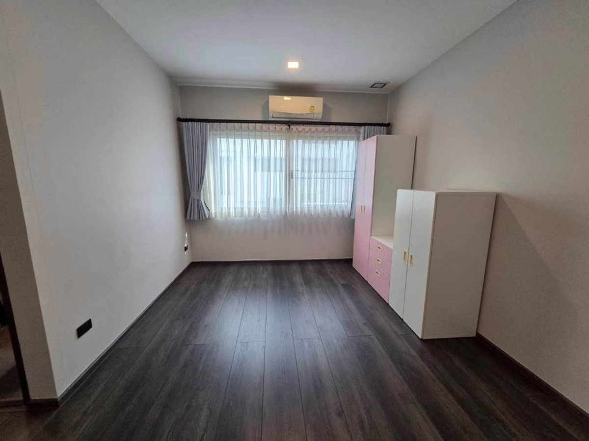 For RentHouseBangna, Bearing, Lasalle : 🎗️𝗥𝗲𝗻𝘁 85,000 THB/month (Vive Bangna Vive bangna km7)🎗️