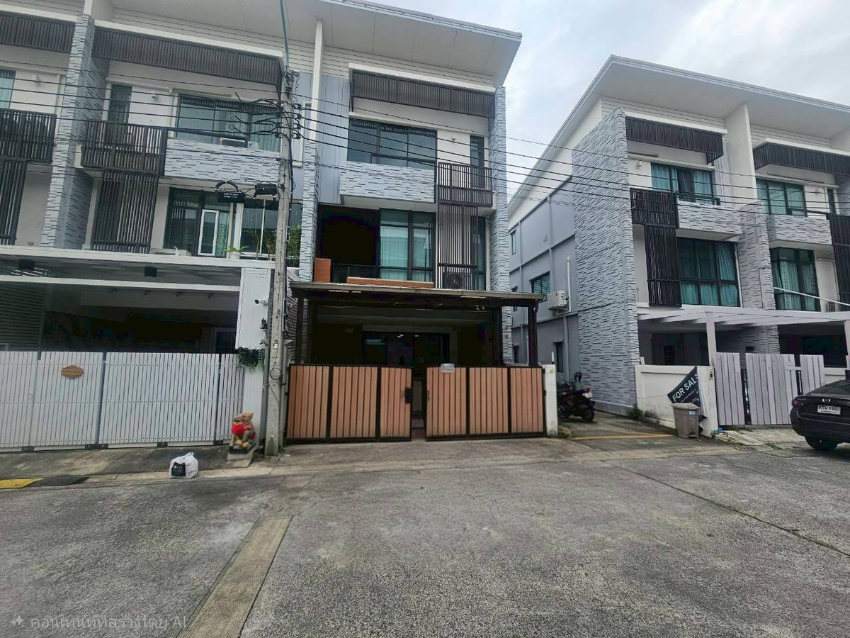 ให้เช่าทาวน์โฮมสมุทรปราการ สำโรง : ✨ ทาวน์โฮมหลังมุม รีโนเวทใหม่ทั้งหลัง: ที่พักระดับผู้บริหาร บนถนนหลักโครงการ Plex Bangna