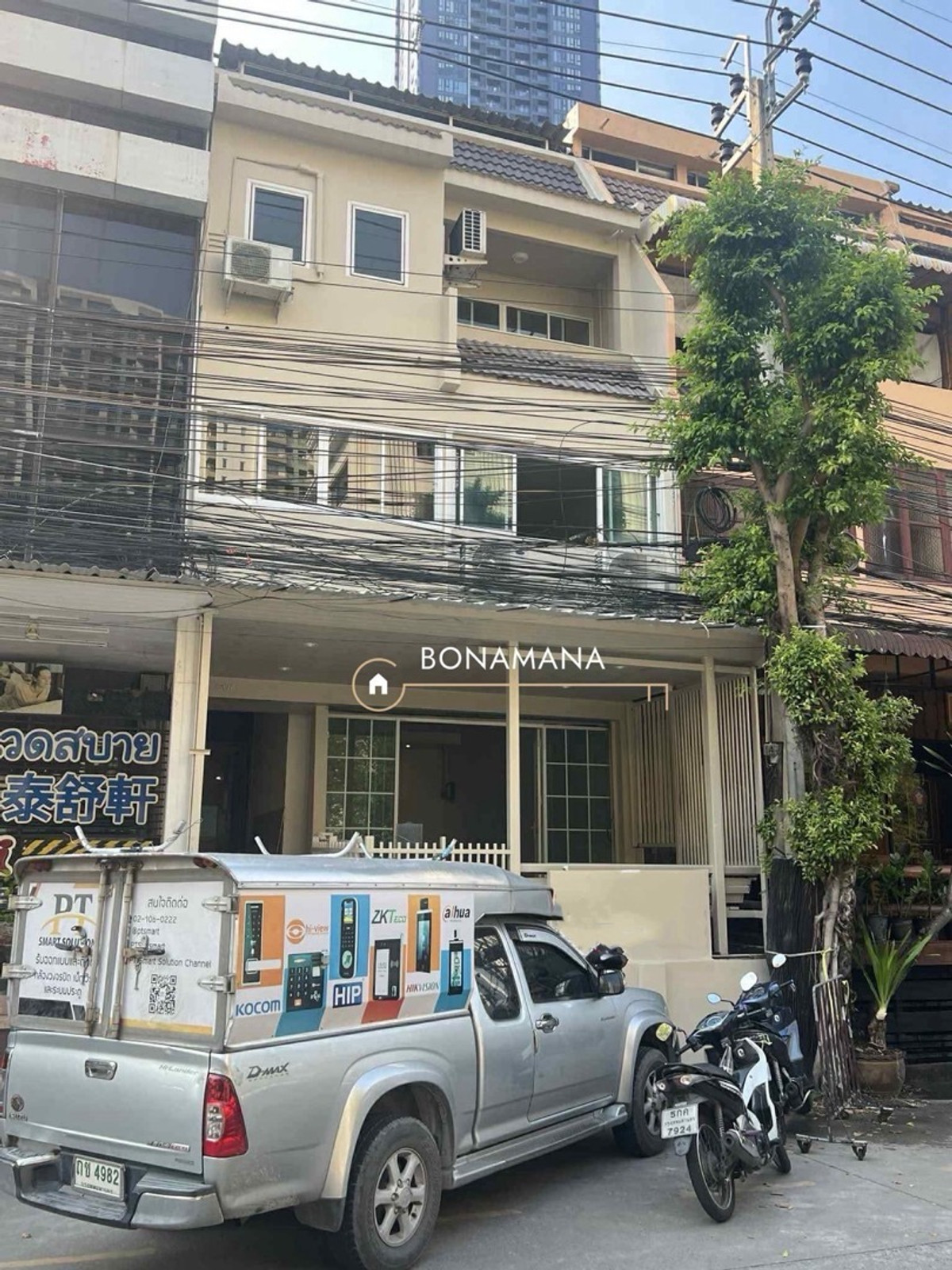 ให้เช่าโฮมออฟฟิศพระราม 9 เพชรบุรีตัดใหม่ RCA : Home Office 4 ชั้น ให้เช่า ใกล้ Central พระราม 9: Ready to Move in! 