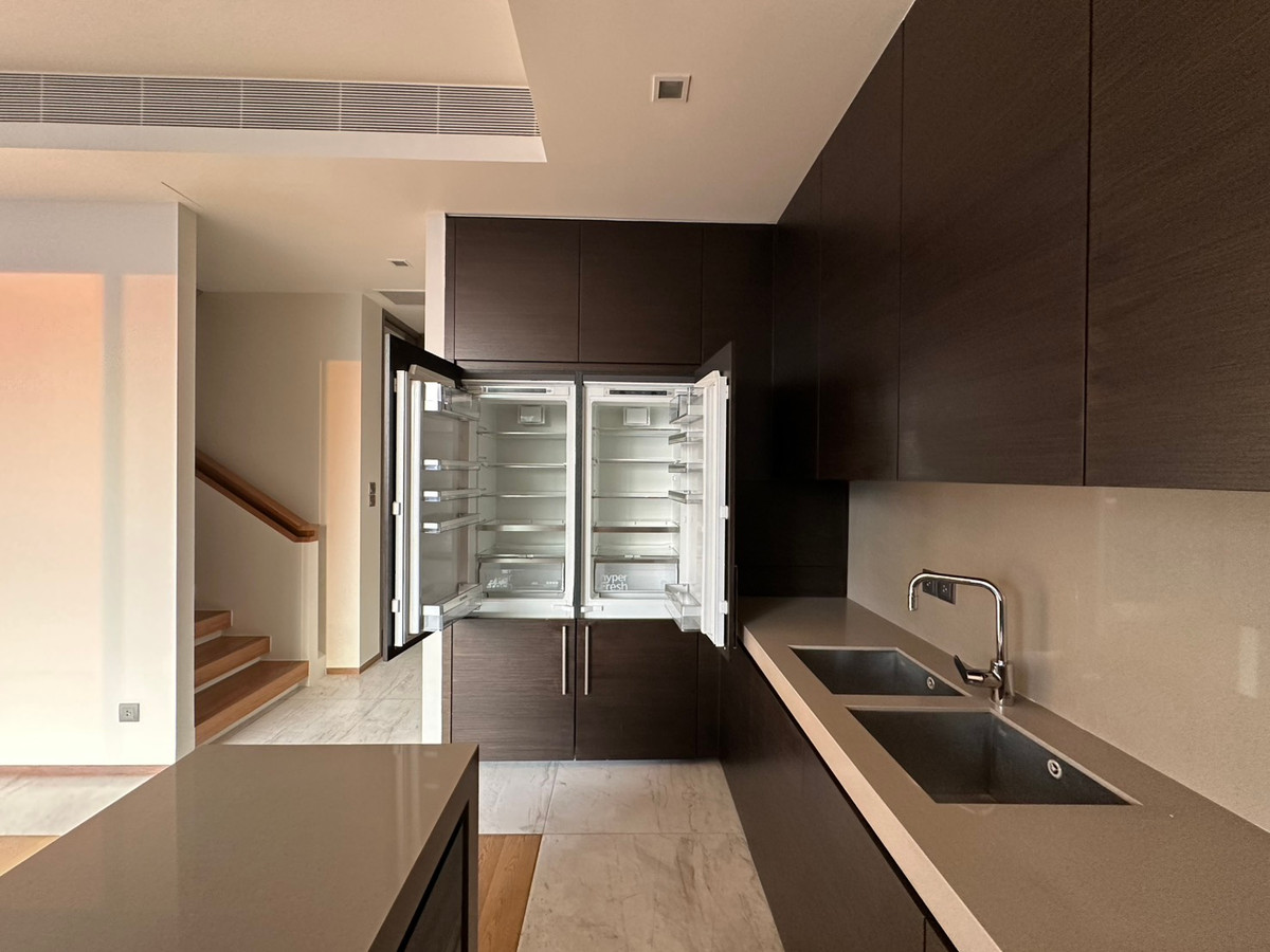 ให้เช่าคอนโดสีลม ศาลาแดง บางรัก : Condo for rent Saladaeng One Monthly 80,000 thb.