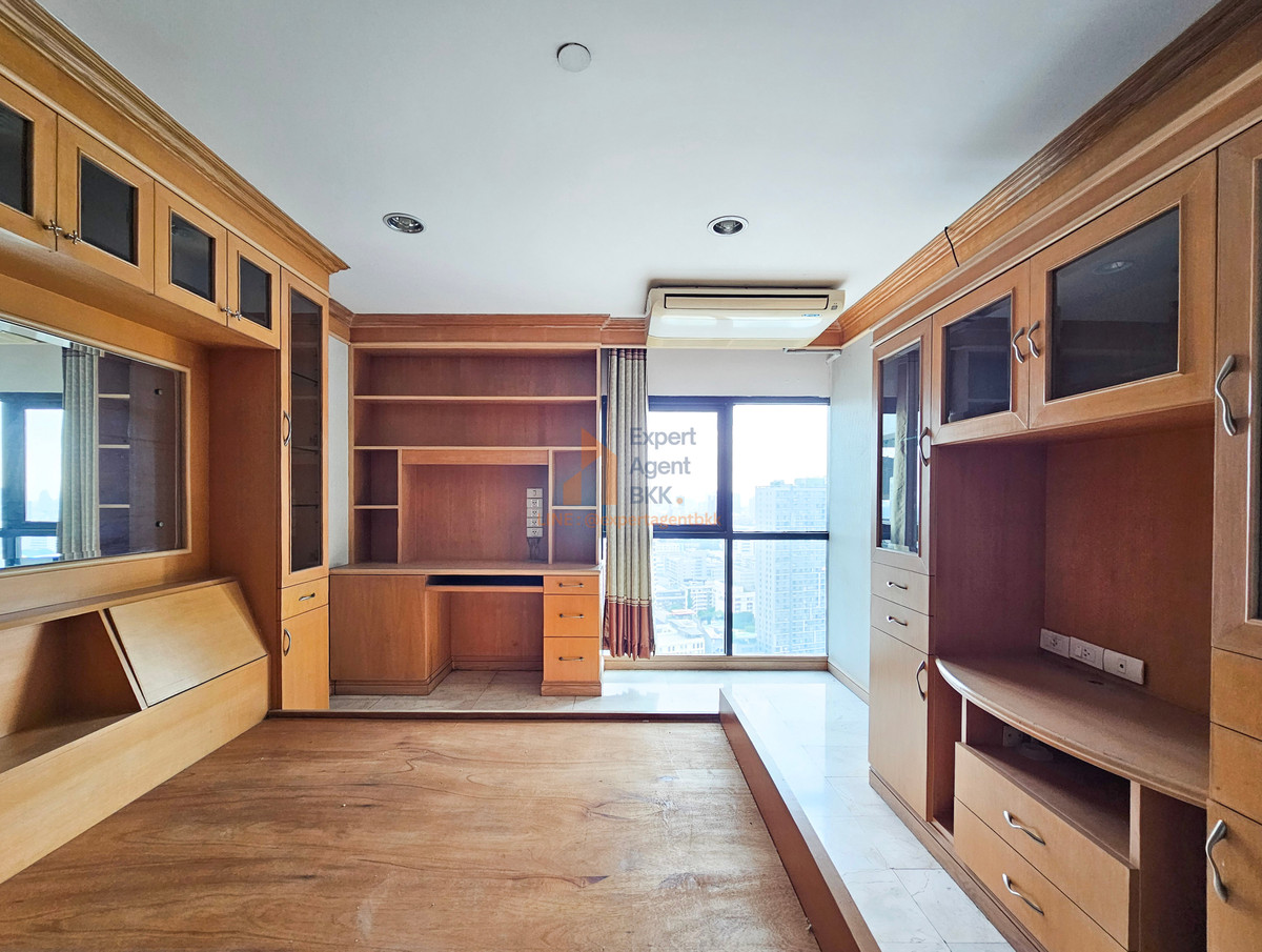 ขายคอนโดสาทร นราธิวาส : 📍 ถูกสุดในตึก! ไซส์ 2 นอน ขายต่ำกว่าตลาด มีงบเหลือรีโนเวท ขาย/SALE : Sathorn Gardens (สาทร การ์เด้นส์) - 2 ห้องนอน LC046