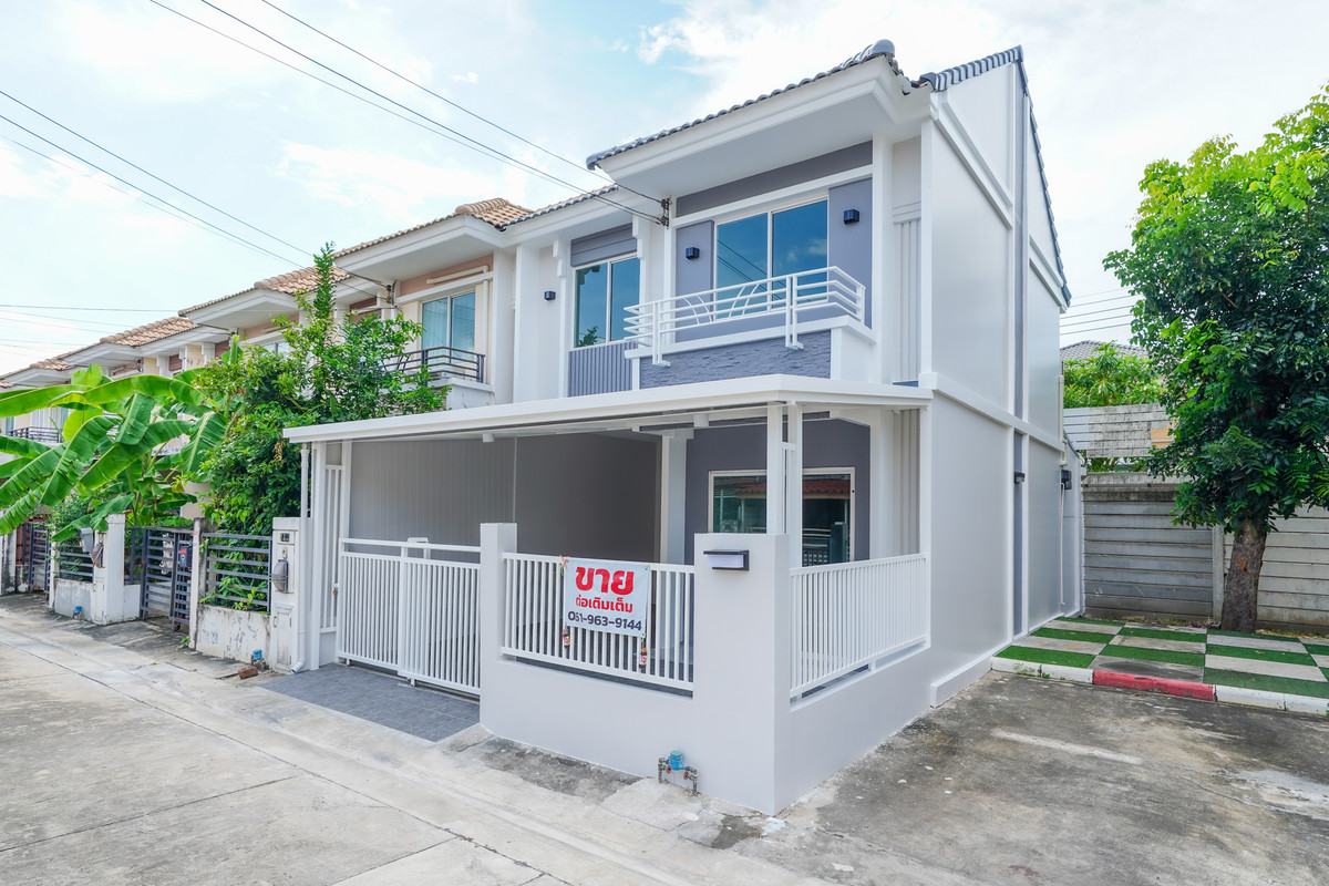 For SaleTownhomeRama5, Ratchapruek, Bangkruai : Pruksa Town Ratchaphruek – Modern Classic design | 3 bedrooms, 2 bathrooms | Behind the edge