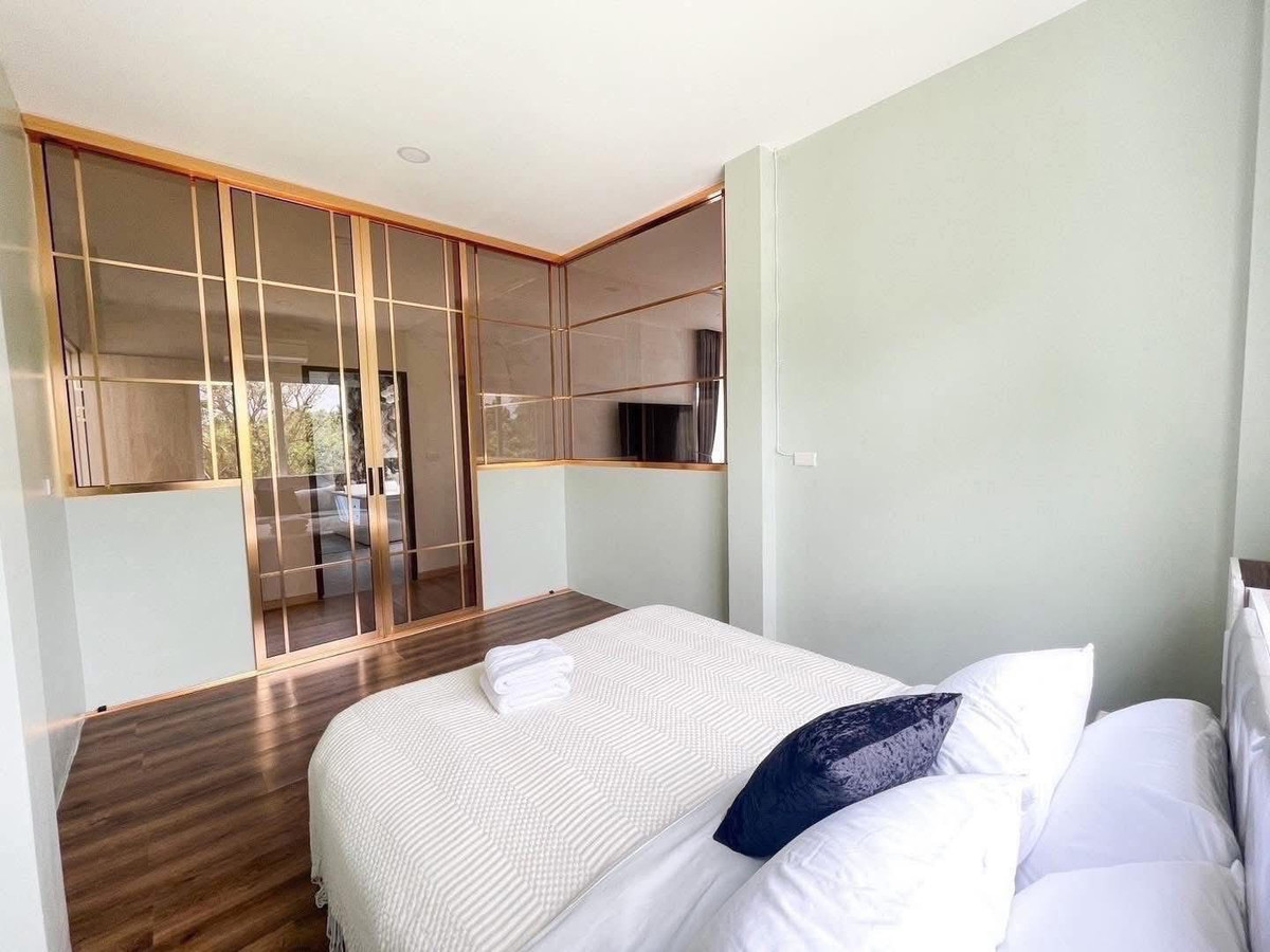 ขายบ้านพระราม 5 ราชพฤกษ์ บางกรวย : บ้านหรู หลังใหญ่ พร้อมสระว่ายน้ำ ✨ บ้านเดี่ยว ราชพฤกษ์ ซอยบางกร่าง 63/1 / 5 ห้องนอน (ขาย), Detached House Ratchaphruek Soi Bang Krang 63/1 / 5 Bedrooms (FOR SALE) AOM022