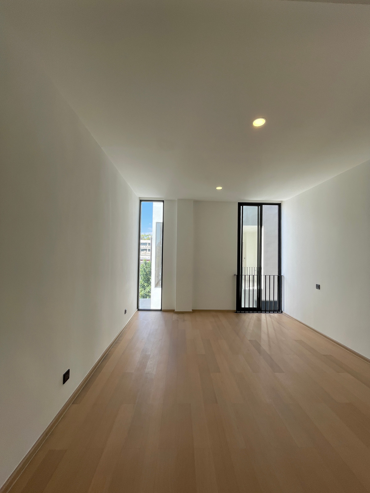 For SaleLadprao, Central Ladprao : [For Sale] Luxurious 3.5-story semi-detached house, Novel Residence Lat Phrao 18, usable area 417.4 sq m, like a single house in the heart of the city! Experience luxury living with the utmost privacy. In a potential location “Lat Phrao-Ratchada&