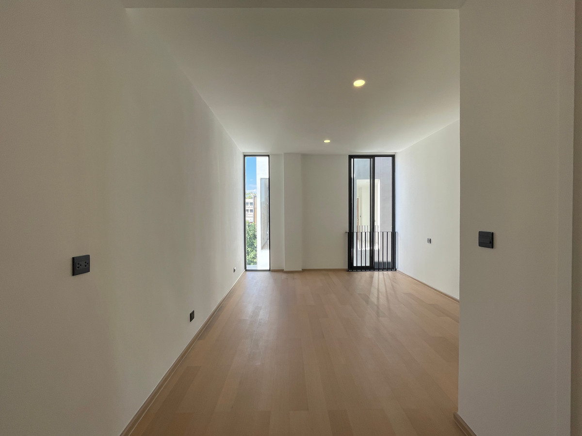 For SaleLadprao, Central Ladprao : [For Sale] Luxurious 3.5-story semi-detached house, Novel Residence Lat Phrao 18, usable area 417.4 sq m, like a single house in the heart of the city! Experience luxury living with the utmost privacy. In a potential location “Lat Phrao-Ratchada&