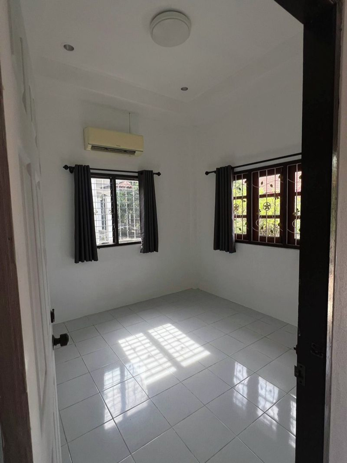 For SaleHouseMaha Sarakham : Single house, 1 floor, 55 sq m, ready to move in. Near the government center, Waeng Muang Subdistrict, Mueang District, Maha Sarakham Province.