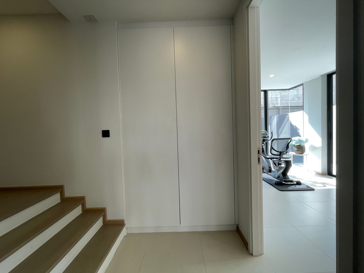For SaleLadprao, Central Ladprao : [For Sale] Luxurious 3.5-story semi-detached house, Novel Residence Lat Phrao 18, usable area 417.4 sq m, like a single house in the heart of the city! Experience luxury living with the utmost privacy. In a potential location “Lat Phrao-Ratchada&